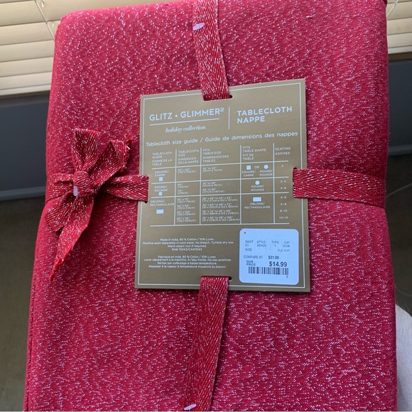 NWT Glitz + Glimmer Holiday Sparkle Tablecloth 60”x102” - Picture 8 of 9